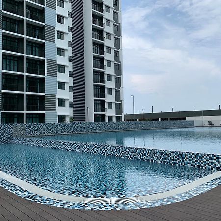 Desaru Utama Apartment With Karaoke, Netflix, Pool View, Free Wifi And Near Car Park Экстерьер фото