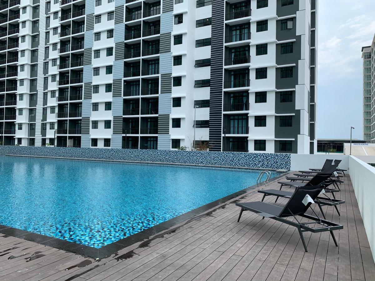 Desaru Utama Apartment With Karaoke, Netflix, Pool View, Free Wifi And Near Car Park Экстерьер фото