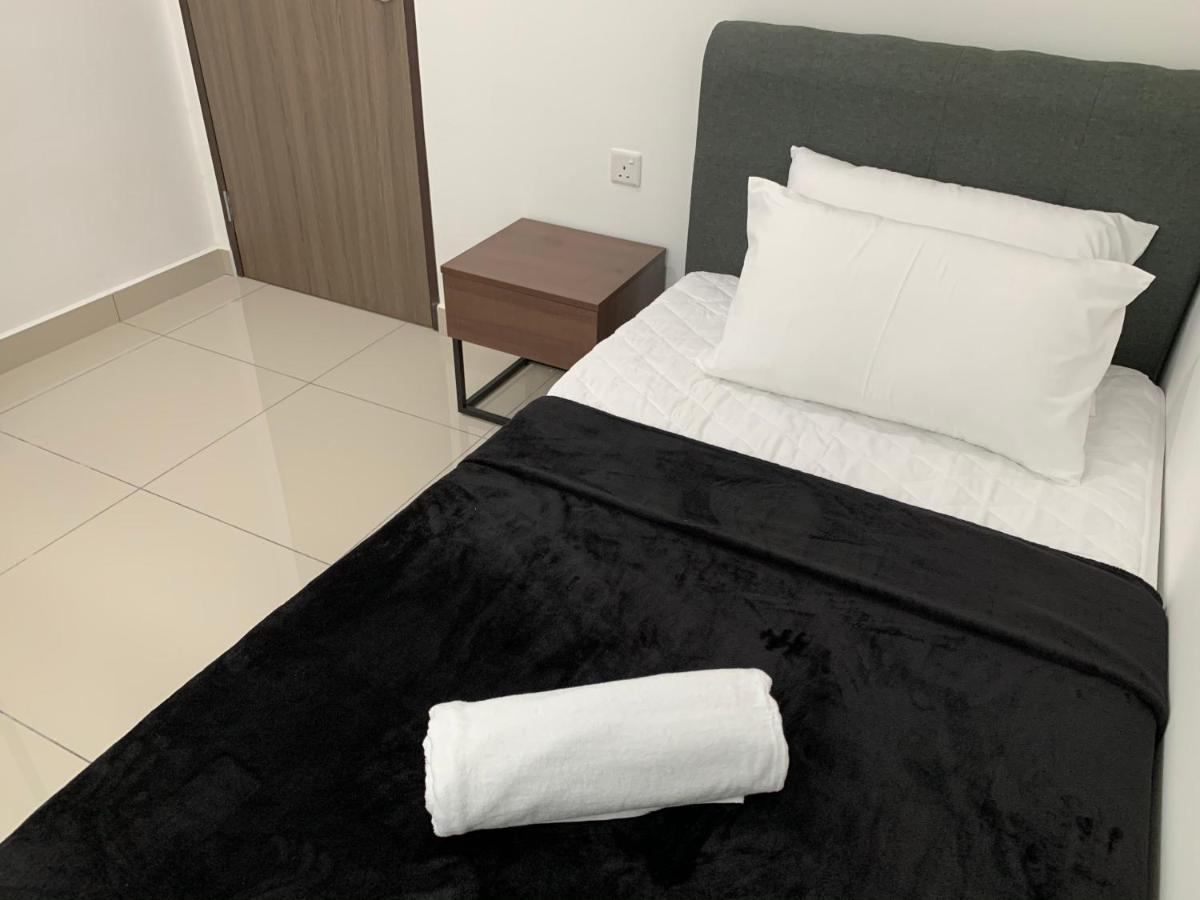 Desaru Utama Apartment With Karaoke, Netflix, Pool View, Free Wifi And Near Car Park Экстерьер фото