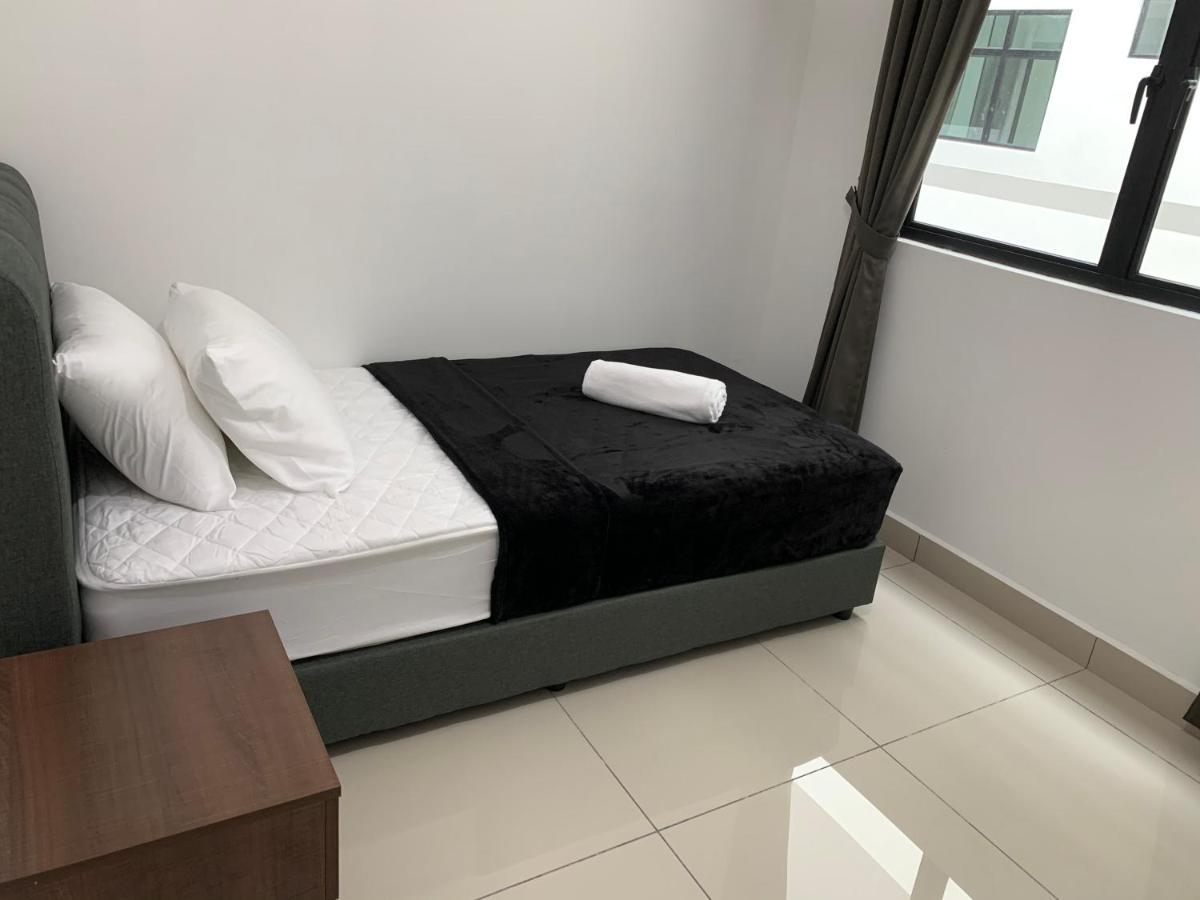 Desaru Utama Apartment With Karaoke, Netflix, Pool View, Free Wifi And Near Car Park Экстерьер фото